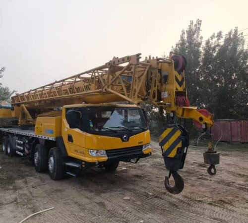 A 2021 XCMG 50-ton truck with a 9.5-ton counterweight and a 46-meter boom