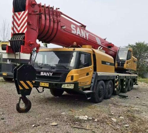Used 130-ton crane, refurbished, 2010 model