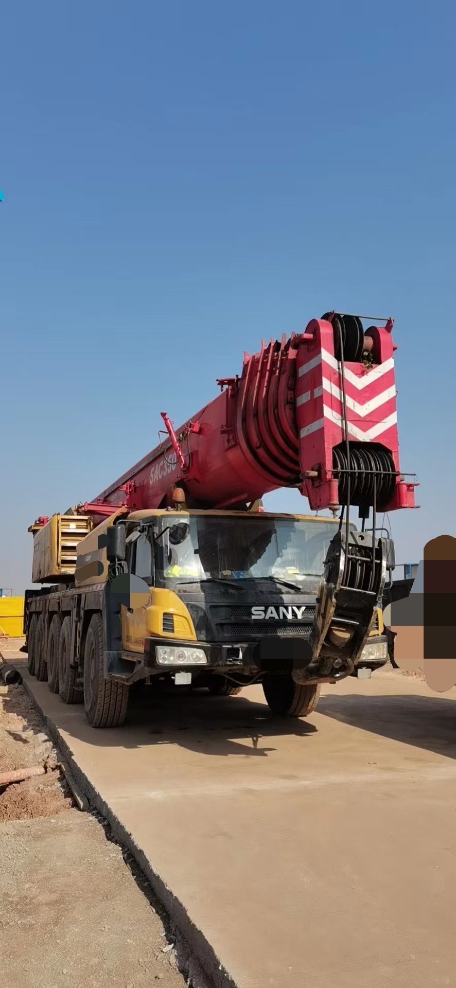 manufacture in 2013 SANY 220T All-terrain main boom, 62 meters long, 78-ton counterweight, 5-section auxiliary boom, with auxiliary winch, dual-engine (top and bottom running) system, no welding, no reinforcement